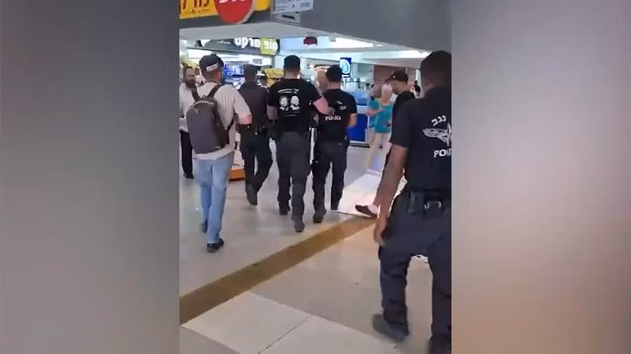 Video hiện trường vụ tấn công nhà ga xe lửa ở Israel