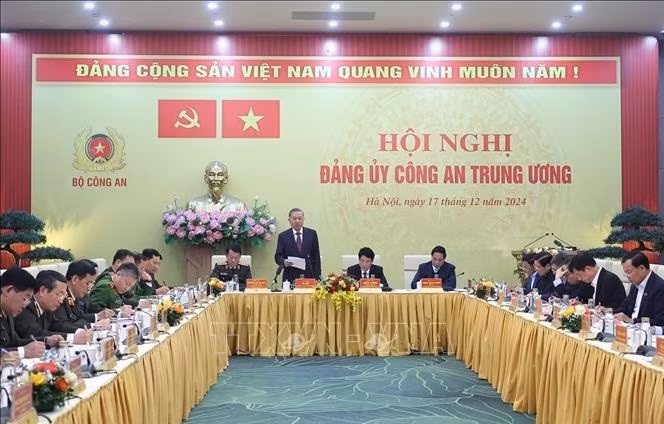 tong-bi-thu-bao-dam-an-ninh-trat-tu-phai-gop-phan-mo-rong-khong-gian-phat-trien-5.jpg