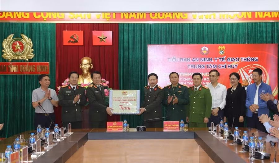 bo-truong-luong-tam-quang-lam-viec-tai-cong-an-tinh-quang-ninh-4.jpg