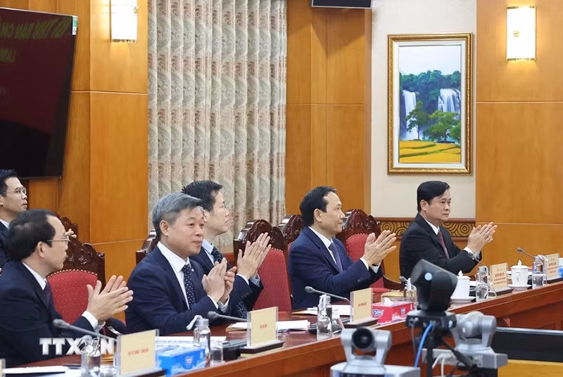 tong-bi-thu-to-lam-lam-viec-voi-ban-kinh-te-trung-uong-16.jpg