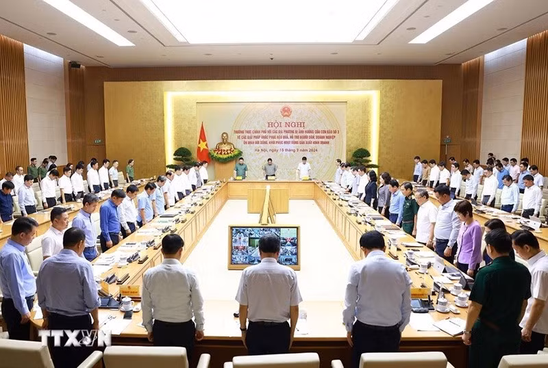 hoi-nghi-thuong-truc-chinh-phu-voi-cac-dia-phuong-ve-khac-phuc-hau-qua-bao01.jpg