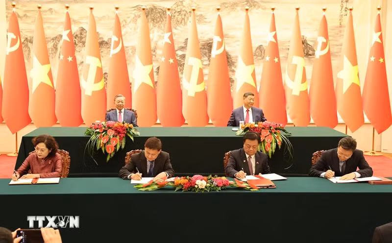 tong-bi-thu-chu-tich-nuoc-viet-nam-trung-quoc-chung-kien-le-ky-van-kien-hop-tac3.jpg