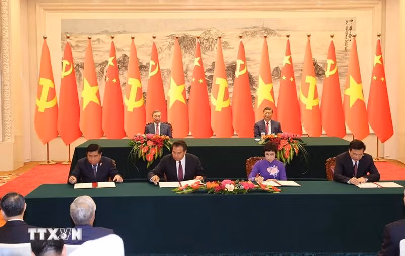 tong-bi-thu-chu-tich-nuoc-viet-nam-trung-quoc-chung-kien-le-ky-van-kien-hop-tac4.jpg