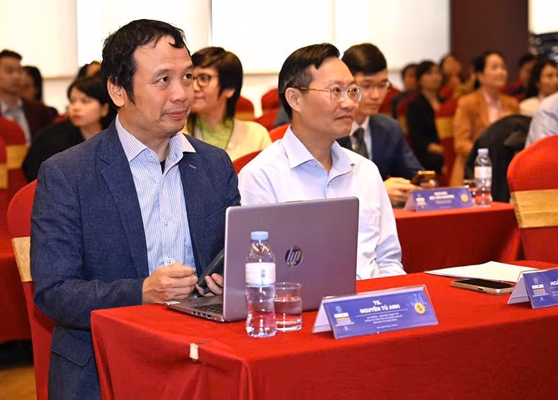 toa-dam-tai-chinh-vi-mo-co-hoi-vuon-len-cho-nguoi-ngheo-05.jpg