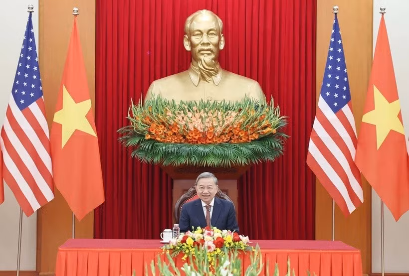 Tối 1/11/2024, tại Trụ sở Trung ương Đảng, Tổng Bí thư Tô Lâm điện đàm với Tổng thống đắc cử Hoa Kỳ Donald Trump. (Ảnh: Thống Nhất/TTXVN) 