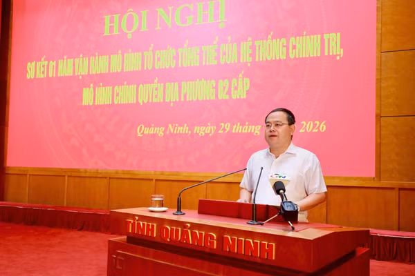 Ông Quản Minh Cường, Bí thư Tỉnh ủy Quảng Ninh phát biểu chỉ đạo tại hội nghị.