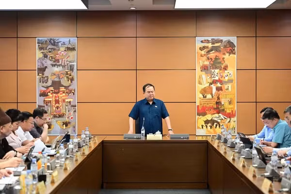 Bí thư Thành ủy Quảng Ninh Quản Minh Cường nêu vấn đề.