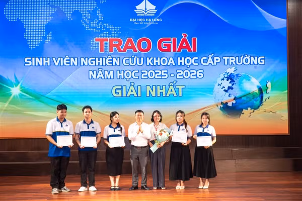 Trường Đại học Hạ Long tổ chức Hội nghị khoa học sinh viên năm học 2025-2026