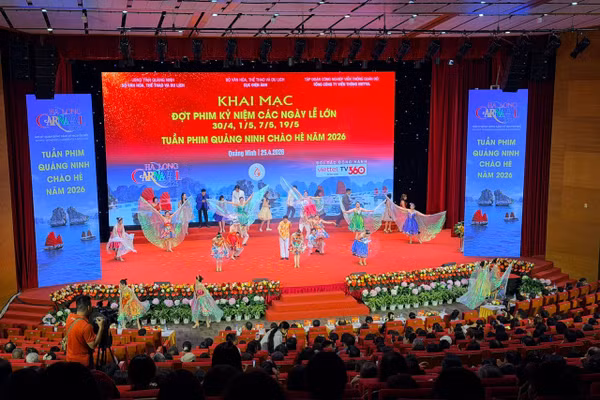 Tiết mục nghệ thuật tại lễ khai mạc.