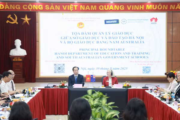 Hà Nội và Nam Australia chia sẻ kinh nghiệm chuyển đổi số trong giáo dục