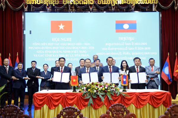 Bí thư Tỉnh ủy tỉnh Quảng Ninh và Bí thư Tỉnh ủy 3 tỉnh: Xay Nhạ Bu Ly, Hủa Phăn, Luông Pha Băng ký kết biên bản hội đàm về hợp tác giai đoạn 2026 - 2030.