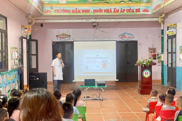 Quang cảnh buổi tuyên truyền.