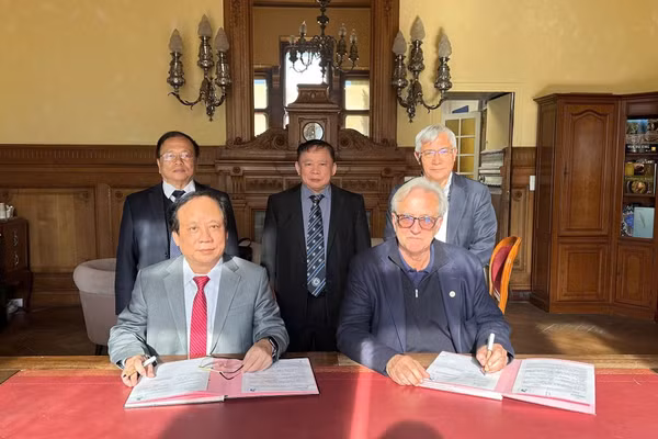 Đại học Đà Nẵng nâng tầm hợp tác chiến lược với Đại học Côte d’Azur, Cộng hòa Pháp. 