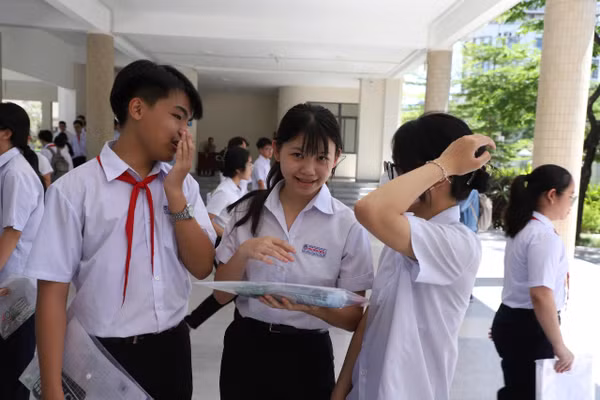 Thí sinh Đà Nẵng hoàn thành bài thi môn Toán Kỳ thi tuyển sinh vào lớp 10 THPT năm 2026. 