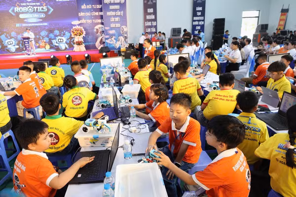 Sắp xếp trường học và bài toán nhân sự
