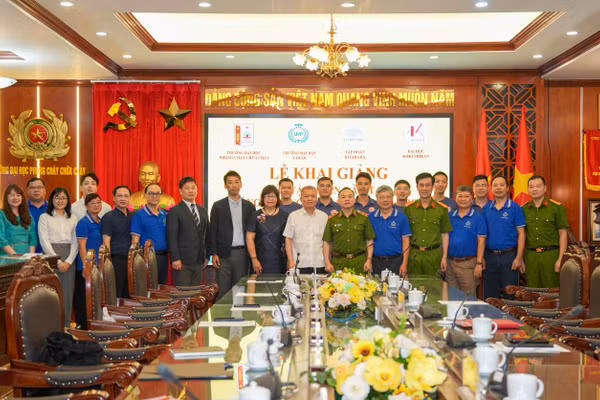 Lễ Khai giảng chương trình “Tập huấn giảng viên nguồn cấp cứu ngoại viện”