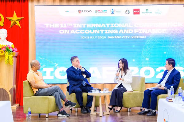 Phiên thảo luận bàn tròn tại về ICOAF 2026 định hướng phát triển Trung tâm Tài chính quốc tế tại Đà Nẵng.