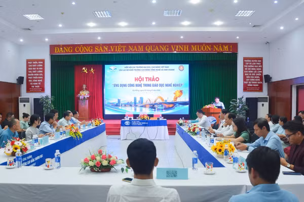Hội thảo đề xuất các giải pháp ứng dụng công nghệ, AI và chuyển đổi số trong quản trị, đào tạo của các cơ sở giáo dục nghề nghiệp. 