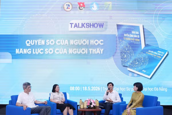 Talkshow với chủ đề “Quyền số của người học - Năng lực số của người thầy” đặt vấn đề bảo vệ quyền lợi người học và nâng tầm vị thế người thầy trong thế giới ảo.