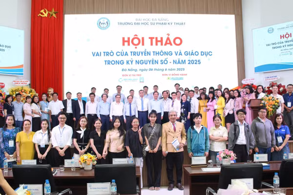Hội thảo khoa học về truyền thông lần thứ 3 với chủ đề “Vai trò của truyền thông và giáo dục trong kỷ nguyên số - năm 2025” do Trường Đại học Sư phạm Kỹ thuật - Đại học Đà Nẵng tổ chức thu hút nhiều nhà khoa học, chuyên gia tham gia. 