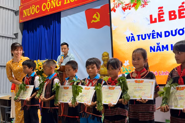 Giáo dục gắn liền với sinh kế địa phương 