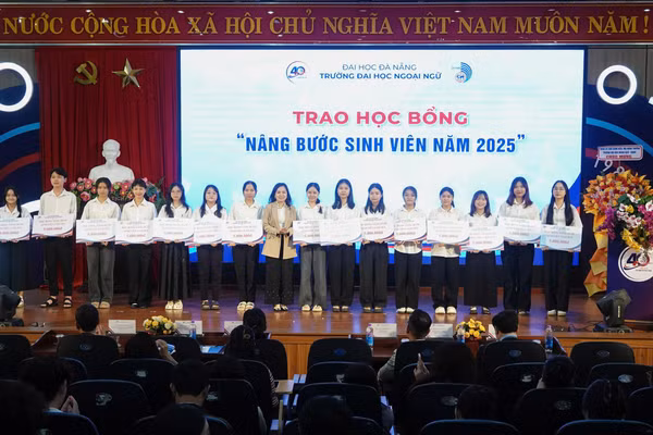 UFLS - Học bổng mở lối, chắp cánh vươn xa