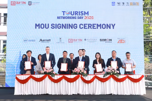 Đại học Duy Tân ký kết hợp tác với hơn 25 doanh nghiệp trong lĩnh vực du lịch. 