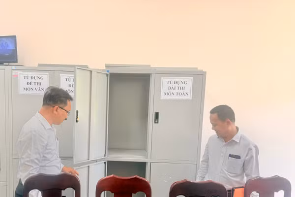 Các đoàn kiểm tra của Sở GD&ĐT Đà Nẵng kiểm tra công tác chuẩn bị cho Kỳ thi tốt nghiệp THPT tại một số điểm thi. 