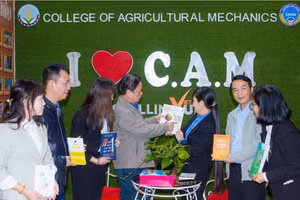 Chuyện học nghề giữa mùa chuyển động