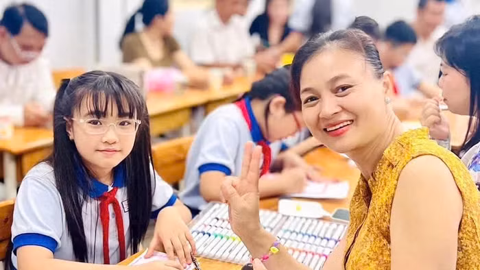 Phụ huynh cần phát huy vai trò kết nối, đồng hành cùng nhà trường trong hoạt động giáo dục. Ảnh: Moet.