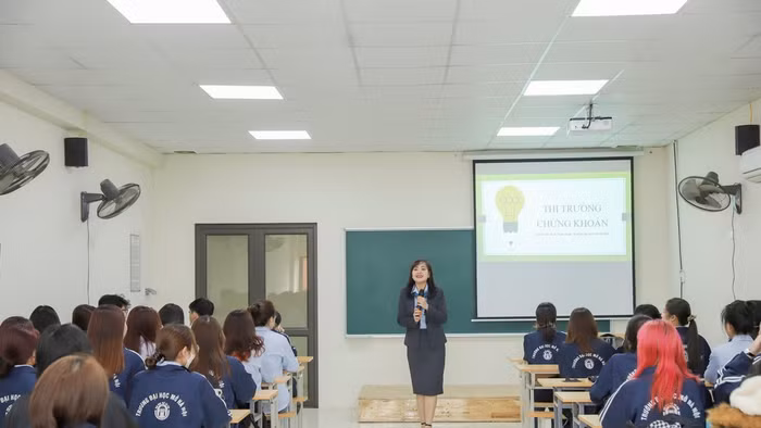 Giờ học tại Trường Đại học Mở Hà Nội.