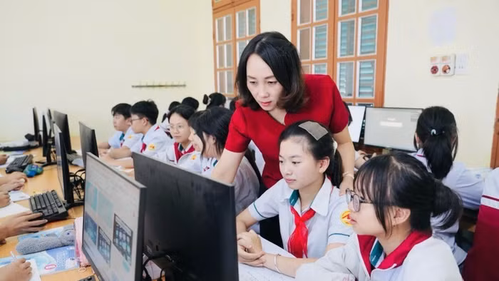 Ứng dụng công nghệ và AI có thể hỗ trợ giáo viên trong chuẩn bị bài giảng, thiết kế hoạt động học tập, đánh giá và luyện tập cá nhân hóa. Ảnh: Đặng Thị Huệ