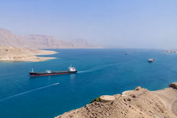 Mỹ tuyên bố cứng về eo biển Hormuz giữa lúc căng thẳng chưa hạ nhiệt