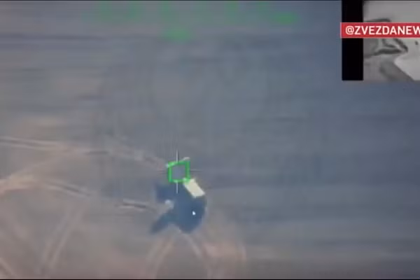 Công bố video drone thiêu rụi loạt trạm radar của Ukraine
