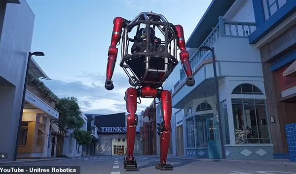 Robot biến hình khổng lồ gây sốt toàn cầu