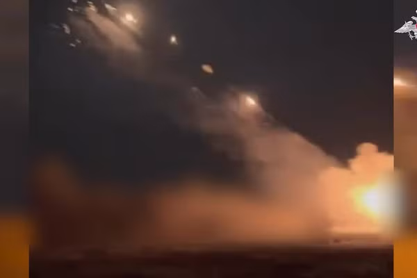 Hỏa lực xóa sổ hệ thống IRIS-T và loạt pháo dã chiến