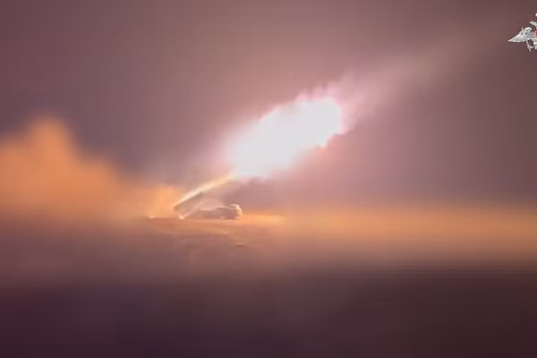 Phòng không bắn rụng tiêm kích Su-27, loạt pháo và radar bị phá hủy
