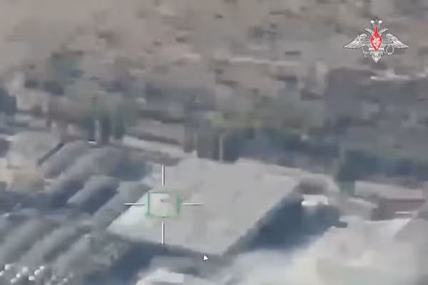 Nga trút hỏa lực xuống trung tâm hậu cần, bắn hạ hơn 900 UAV của Ukraine