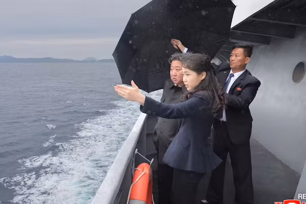 Ông Kim Jong Un thúc đẩy xây dựng hải quân hạt nhân