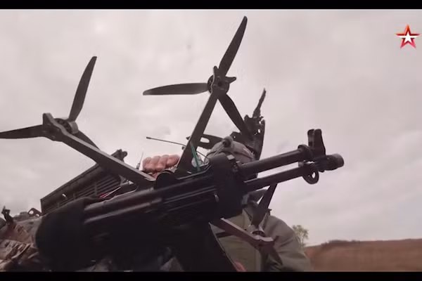 Drone biết bắn súng AK gây chú ý