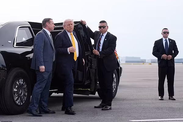 Khoảnh khắc căng thẳng bất ngờ trong chuyến thăm Trung Quốc của Tổng thống Trump