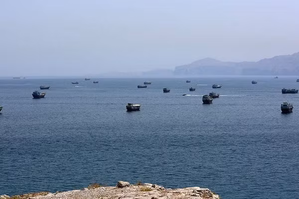 Iran tuyên bố chưa mở lại eo biển Hormuz