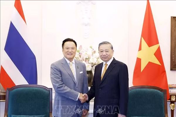 Tổng Bí thư, Chủ tịch nước Tô Lâm tiếp Thủ tướng Thái Lan Anutin Charnvirakul. Ảnh: Thống Nhất/TTXVN