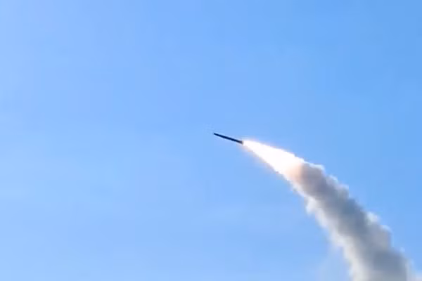 Nga trút hỏa lực vào 147 mục tiêu, tập kích kho vật tư quân sự của Ukraine