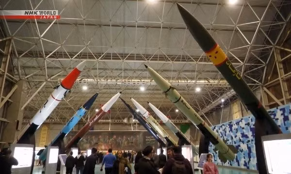 Iran trưng bày các loại tên lửa đạn đạo đã dùng tấn công Israel