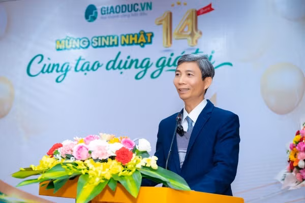 Thầy giáo Nguyễn Trường Lâm phát biểu tại Lễ Kỷ niệm 14 năm thành lập Giáo dục.vn (06/12012 - 06/01/2026)