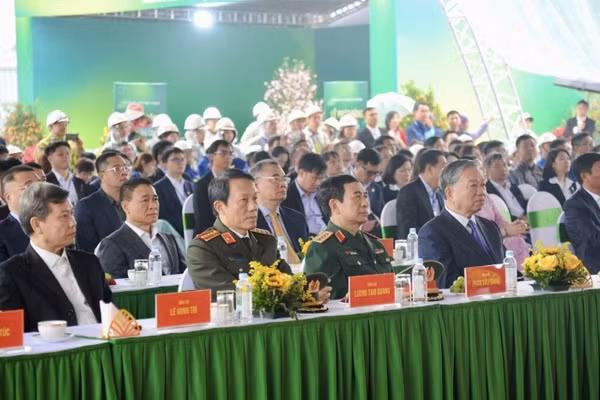 Tổng Bí thư Tô Lâm và các đại biểu tham dự buổi lễ tại điểm cầu chính.