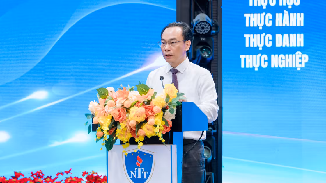 Bộ trưởng Bộ GD&ĐT Hoàng Minh Sơn phát biểu khai mạc Hội nghị Giáo dục đại học năm 2026. Ảnh: M.Tùng.