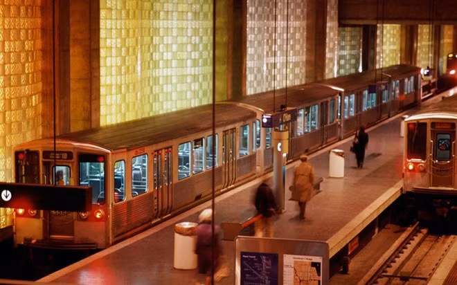 Ga O’Hare, Chicago Những bức tường uốn cong tuyệt vời đang chào đón du khách ghé thăm.