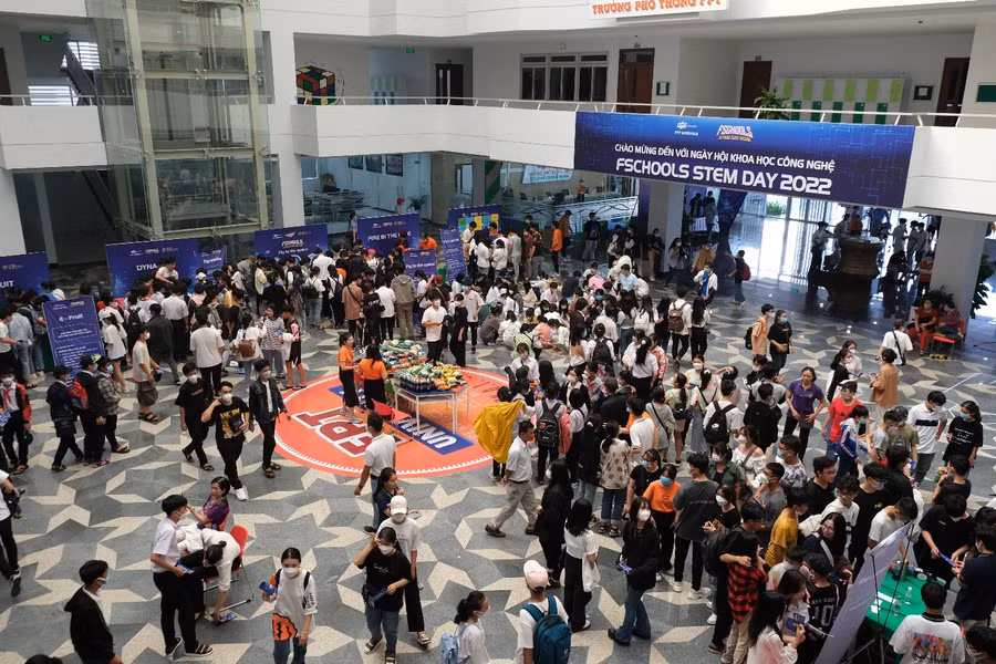 Ngày hội Fschools STEM Day 2022 thu hút sự quan tâm của nhiều giáo viên và học sinh.